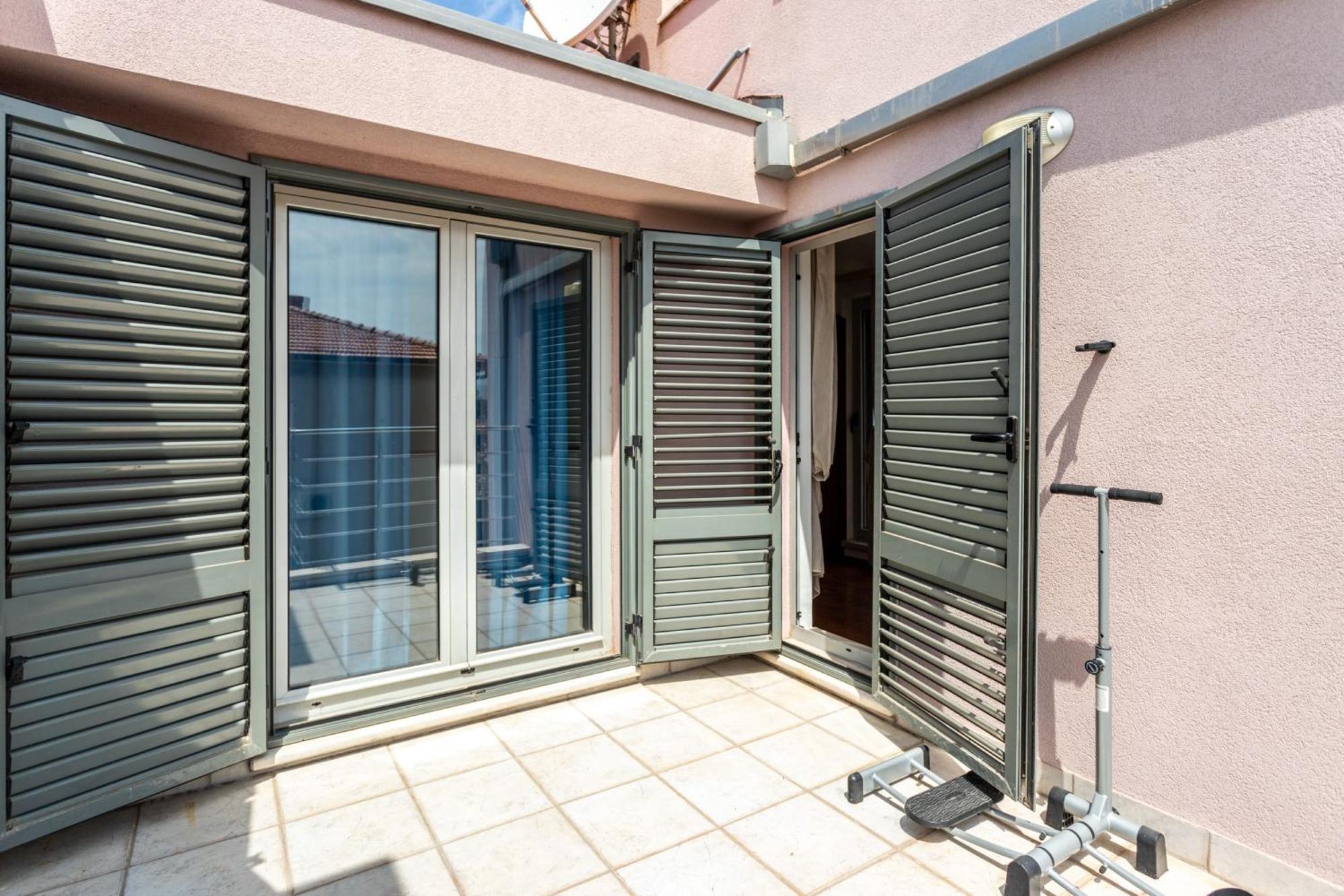 Villa Violeta With The Sea View, 3 Min Walk To The Beach Split Exterior photo