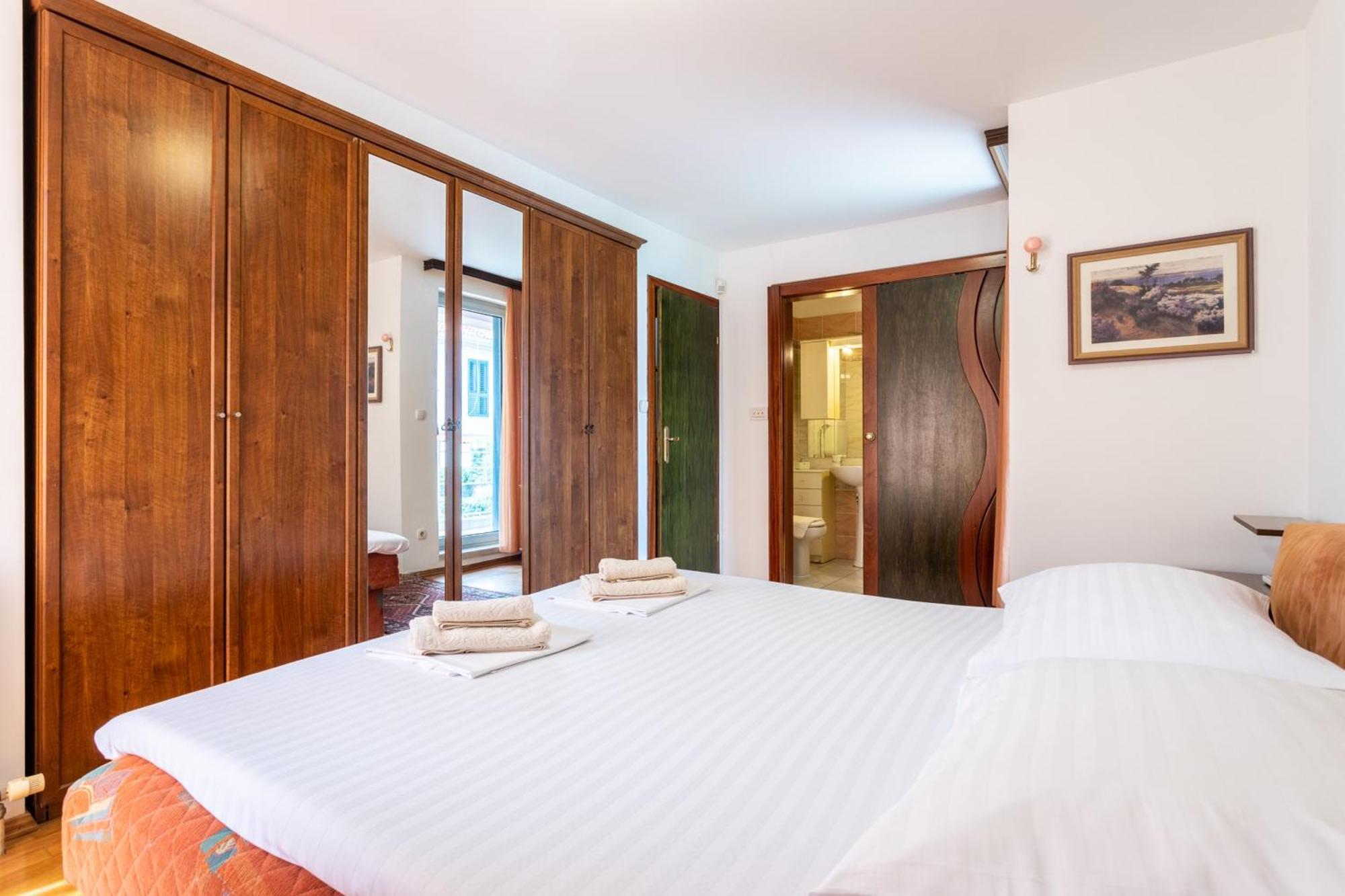 Villa Violeta With The Sea View, 3 Min Walk To The Beach Split Exterior photo