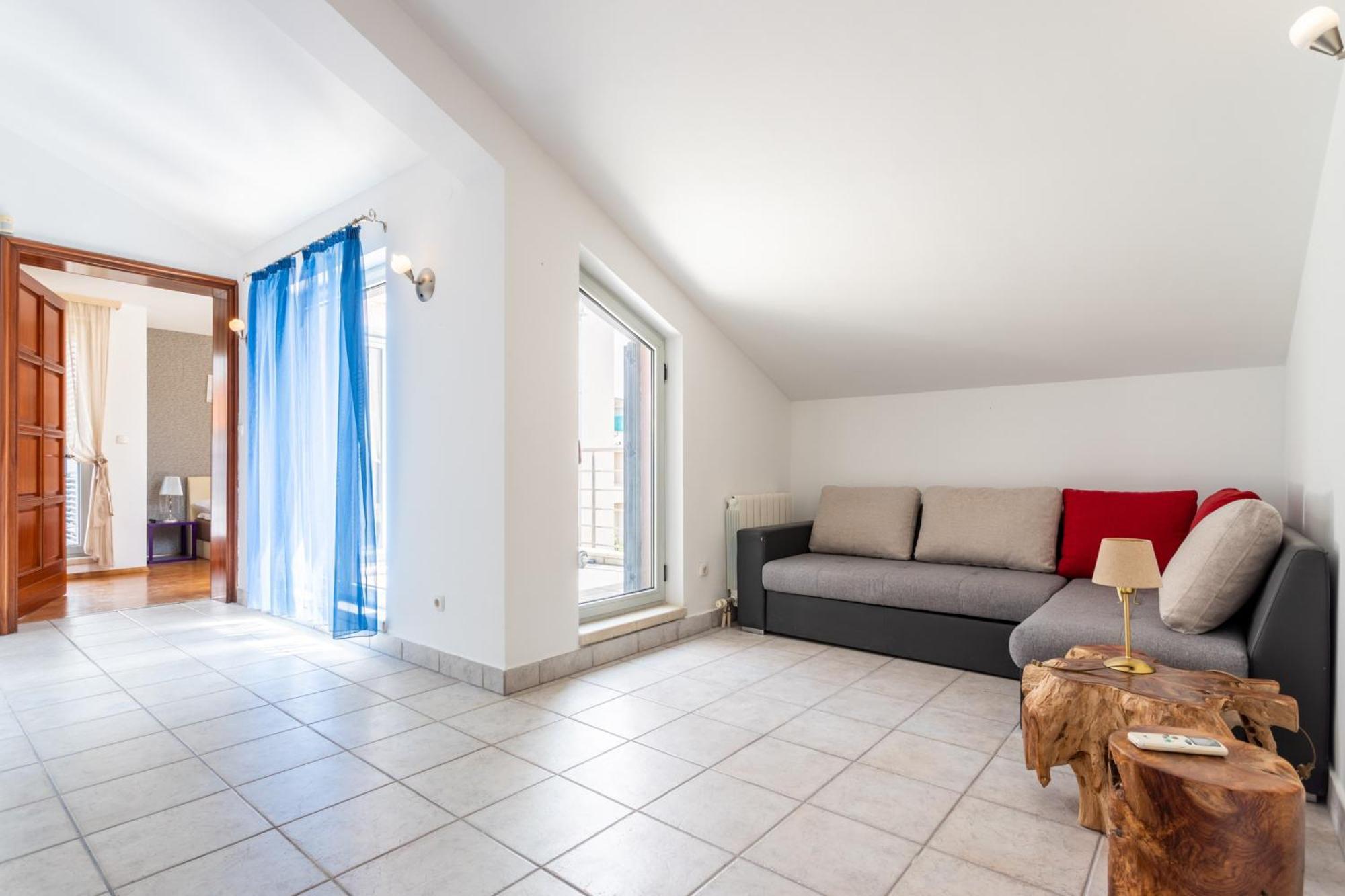 Villa Violeta With The Sea View, 3 Min Walk To The Beach Split Exterior photo